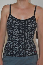Very skully black